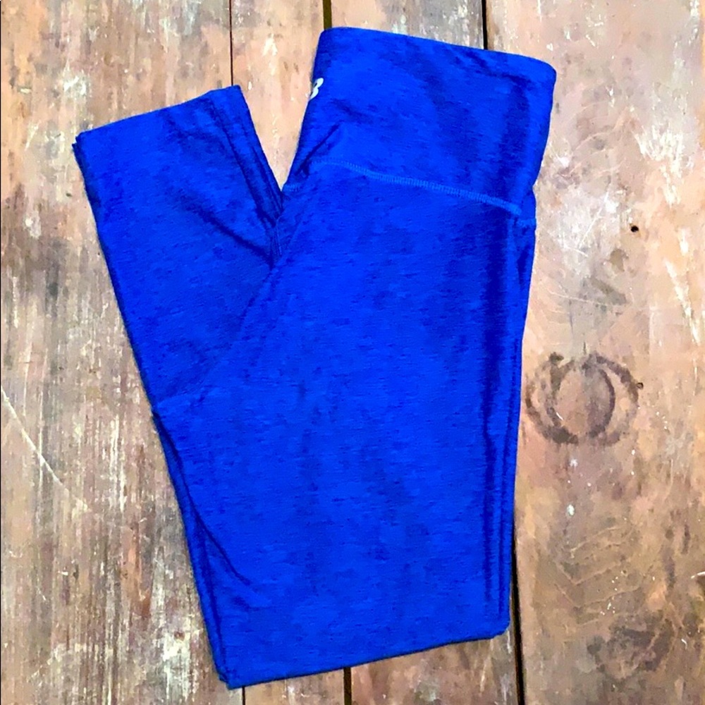 New balance 3/4 leggings in sz Small blue